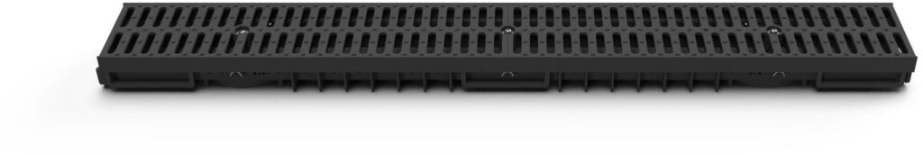 Exterior gutter with plastic grid - lower