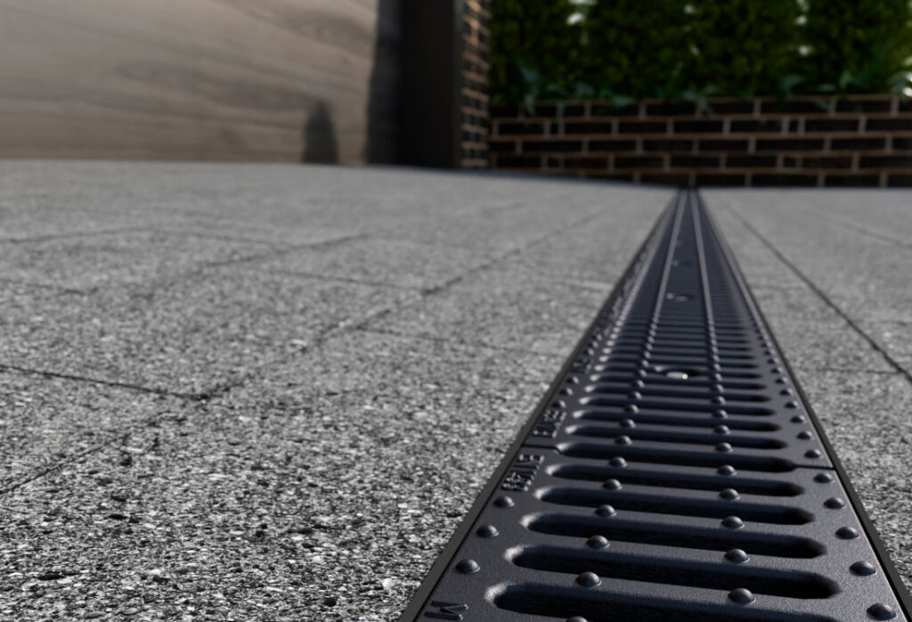 Exterior gutter